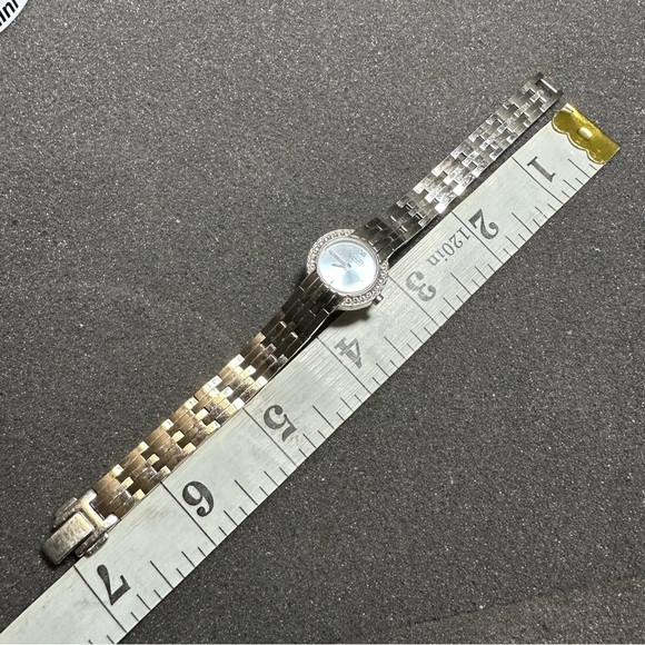 Citizen Eco-Drive Watch Women Silver Tone Pave B023-S001587  For Parts/Repair - Picture 11 of 11